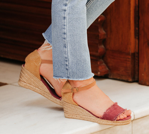 Single Fringes Band Terra Cotta Medium Wedge