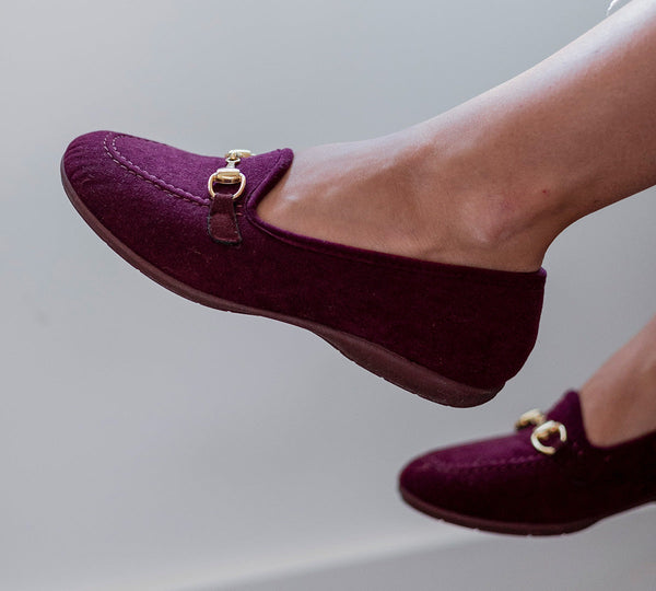 Comfy Burgundy Slipper